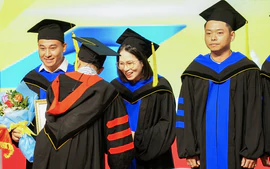 Bộ Giáo dục và Đào tạo làm rõ thông tin học viên thạc sĩ chính quy không được làm việc toàn thời gian