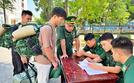 Niềm vui bước chân vào Học viện Biên phòng của chàng trai người Dao biên giới Lào Cai