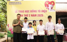 Quỹ Khuyến học, khuyến tài Tô Hiệu trao 200 suất học bổng cho học sinh nghèo vượt khó