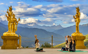 "Liệu pháp chữa lành Himalaya" hút khách du lịch đến Bhutan