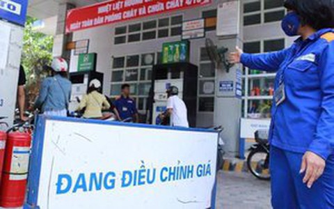 Giá xăng E10 tăng từ 0h ngày 1/7