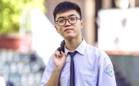 Thủ khoa thi vào lớp 10 Hà Nội Phương Khải Minh chia sẻ về việc bỏ chơi game để tập trung học tập