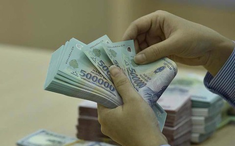 Công chức cấp huyện về cấp xã, tiền lương được quy định như thế nào?