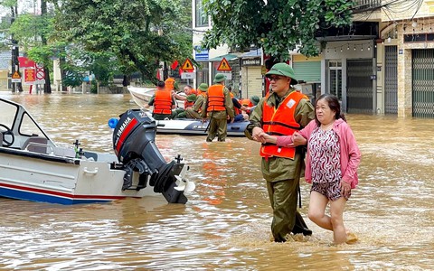 Những tấm lòng nhân ái trong bão lũ tại Lào Cai