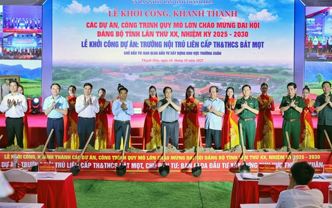 Dự khởi công một trường nội trú tại Thanh Hóa, Thủ tướng yêu cầu làm “bằng tất cả tấm lòng”
