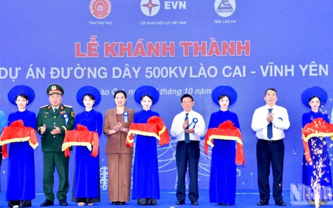Khánh thành đường dây 500kV Lào Cai - Vĩnh Yên trước thời hạn gần 8 tháng