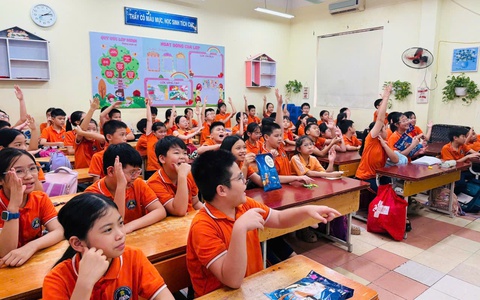 Từ việc thay sách giáo khoa, đến thay cách làm giáo dục