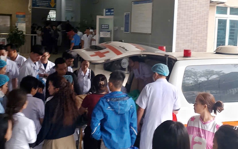 Người đàn ông dùng hung khí tấn công nhiều người trong bệnh viện