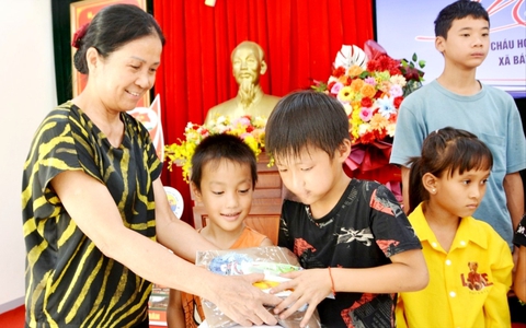 Lan tỏa chương trình “Mẹ đỡ đầu” ở vùng cao Lào Cai