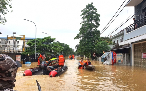 Tổng lượng mưa tới hàng nghìn mm - Huế kích hoạt các phương án phòng, chống thiên tai
