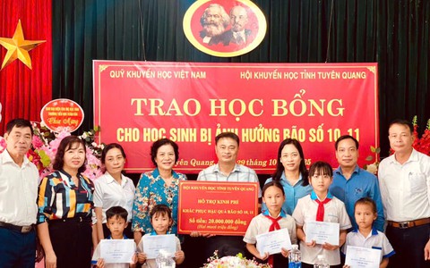 Tiếp tục hành trình hỗ trợ học sinh và trường học vùng lũ Tuyên Quang