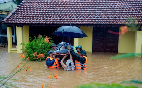 Mặt trận tổ quốc Việt Nam phân bổ 428 tỷ đồng hỗ trợ 17 tỉnh, thành khắc phục hậu quả do bão lũ