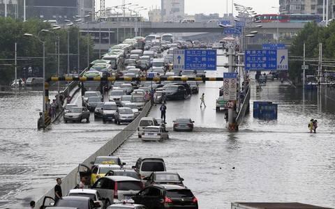Trung Quốc đã chi hàng chục tỉ đô la để "sống chung với lũ" như thế nào?