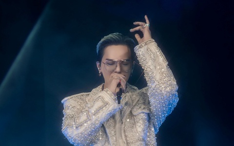 Concert của siêu sao G-DRAGON thăng hoa giữa đại dương ánh sáng Ocean City