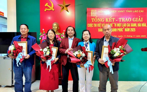 Trao giải Cuộc thi viết ký "Vì một Lào Cai xanh, hài hòa, bản sắc và hạnh phúc"