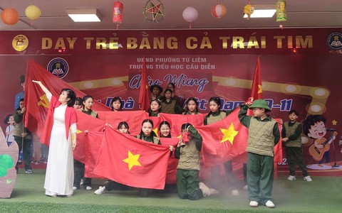 Tạm dừng sắp xếp các cơ sở giáo dục công lập vượt quy mô cho đến khi có đánh giá tác động đầy đủ