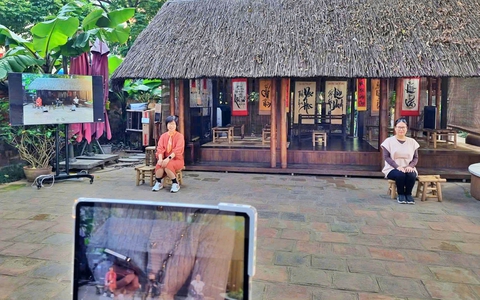 Trải nghiệm di sản số ứng dụng công nghệ AR và AI tại Văn Miếu - Quốc Tử Giám