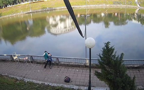 Lãnh đạo phường Yên Bái thông tin về việc học sinh lớp 8 hành hung, hất bạn xuống hồ nước