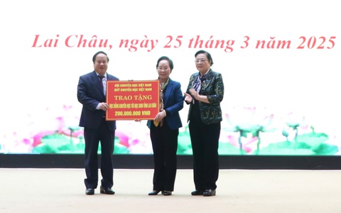Hội Khuyến học Việt Nam trao 200 suất học bổng cho học sinh vượt khó tỉnh Lai Châu