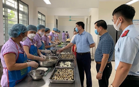 Hà Nội: Sẽ kiểm tra đột xuất bếp ăn tập thể, căng-tin trong các trường đại bong da truc tiep keo nha cai, bong da truc tiep keo nha cai viện...
