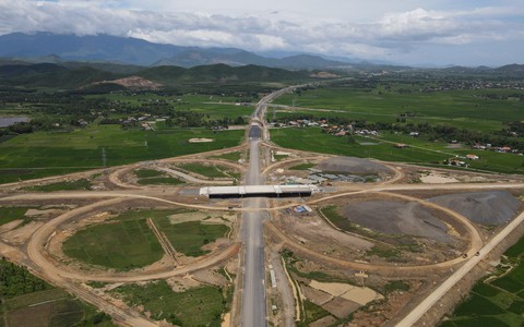 truc tiep bong da vebo yêu cầu đẩy nhanh giải phóng mặt bằng, hoàn thành 3.000 km đường cao tốc trong 2025