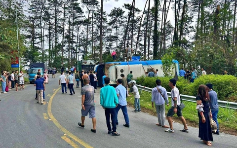 soi keo bong da truc tiep hom nay du lịch 35 chỗ tai nạn trên đèo Tam Đảo, 3 người tử vong, cấp cứu 14 người