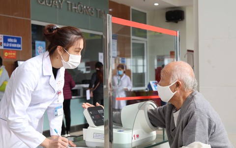 Tạo điều kiện thuận lợi để người dân được khám chữa bệnh tại nơi sinh sống, làm việc hoặc học tập