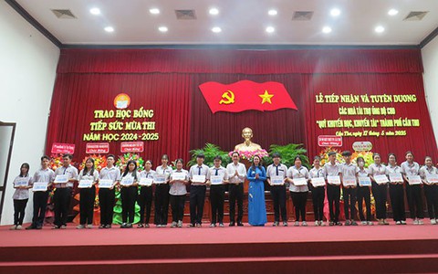 Gần 8,3 tỷ đồng tiếp sức học sinh hoàn cảnh khó khăn vươn lên tại Cần Thơ