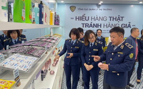 Thủ tướng chỉ đạo tăng cường công tác chống buôn lậu, gian lận thương mại và hàng giả