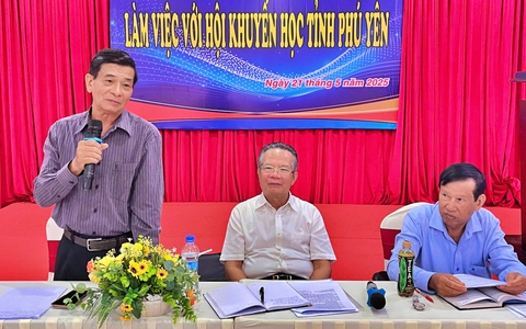 Kiểm tra công tác khuyến học tại Phú Yên