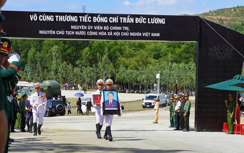 Nguyên Chủ tịch nước Trần Đức Lương đã về nơi an nghỉ cuối cùng