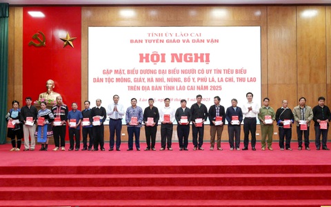 Lào Cai biểu dương 100 người có uy tín trong đồng bào dân tộc thiểu số vùng cao, biên giới