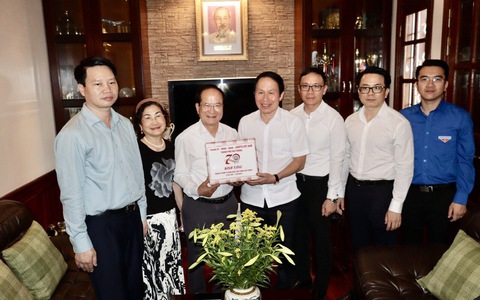 Bí thư Thành ủy Hải Phòng tri ân các nguyên truc tiep bong da vebo thành phố