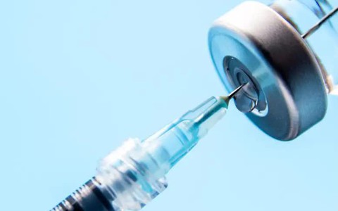 Mỹ giải tán hết người thời ông Biden ở ban tư vấn vaccine, CDC