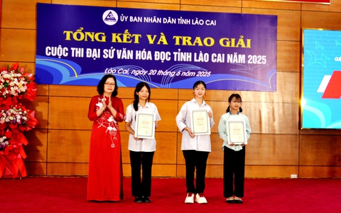 Lào Cai trao giải “Đại sứ văn hóa đọc” năm 2025