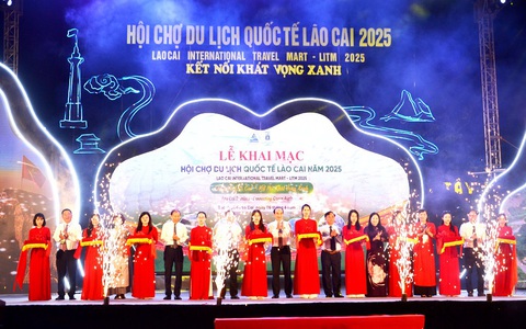 Khai mạc Hội chợ du lịch quốc tế Lào Cai: Hơn 130 gian hàng của 10 quốc gia, vùng lãnh thổ