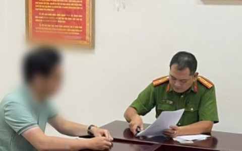 Đã làm rõ đối tượng "biến thái" thoát y đuổi theo cô gái tại Hà Nội