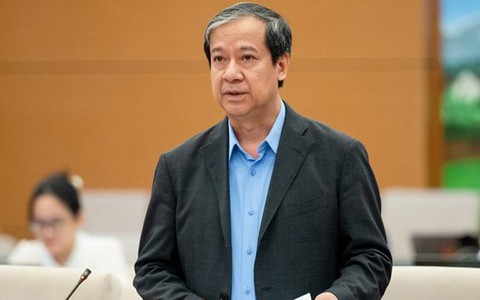 Bộ Giáo dục và Đào tạo phản hồi đề xuất không cấm giáo viên dạy thêm học sinh chính khóa