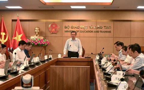 Bộ Giáo dục và Đào tạo họp bàn đưa “Bình dân học vụ số” đi vào triển khai thực chất