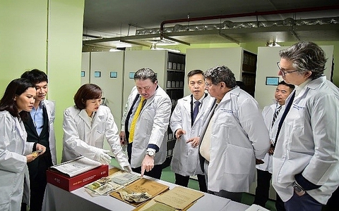 Trưng bày “30 năm quan hệ ngoại giao Việt Nam - Hoa Kỳ”