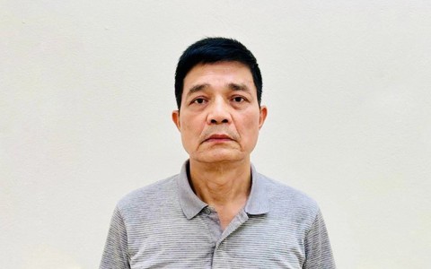 Khởi tố nguyên Cục trưởng Cục An toàn thực phẩm cùng 17 bị can khác
