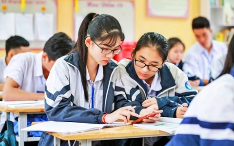 Sau 5 năm lại bàn chuyện cấm điện thoại trong lớp học