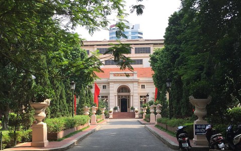 Chiêm ngưỡng 800 tư liệu và 80 bức ảnh về thời khắc lịch sử trọng đại của đất nước