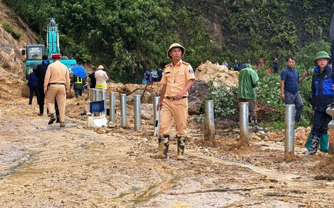 Sạt lở ta-luy dương tại Lai Châu làm một người đi đường thiệt mạng