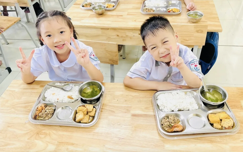 Hà Nội chính thức triển khai hỗ trợ bữa ăn bán trú cho học sinh tiểu học 