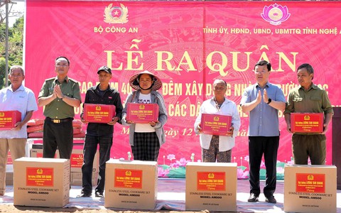 Phát động 40 ngày đêm xây trường, làm nhà giúp bà con vùng lũ Nghệ An