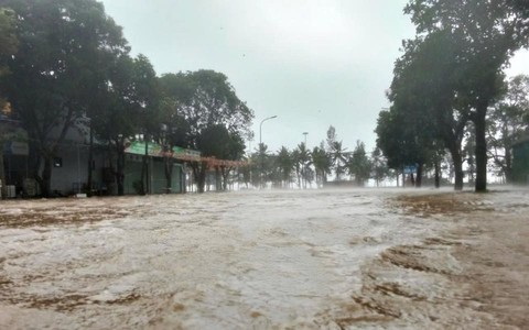 Tin cuối cùng về cơn bão số 5 - mưa lớn còn kéo dài 