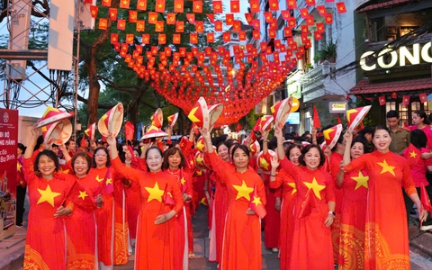 "Sắc đỏ Ba Đình"- chuỗi hoạt động quảng bá du lịch văn hóa, lịch sử Hà Nội