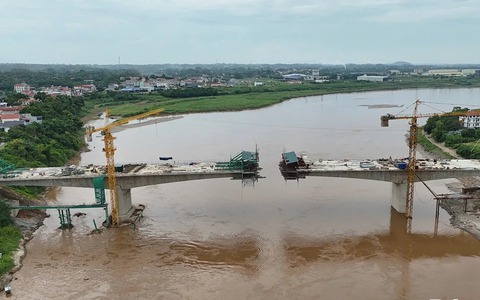 Trước 2/9/2025 sẽ hợp long cầu Phong Châu mới