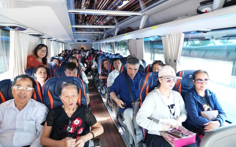 Hải Phòng ưu tiên người có tuổi, học sinh đi xe miễn phí tham quan Triển lãm thành tựu đất nước